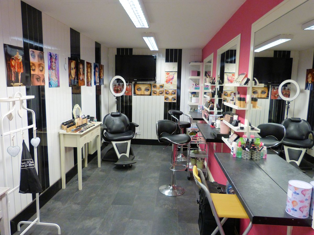 Hairzone Makeup Artist Studio
